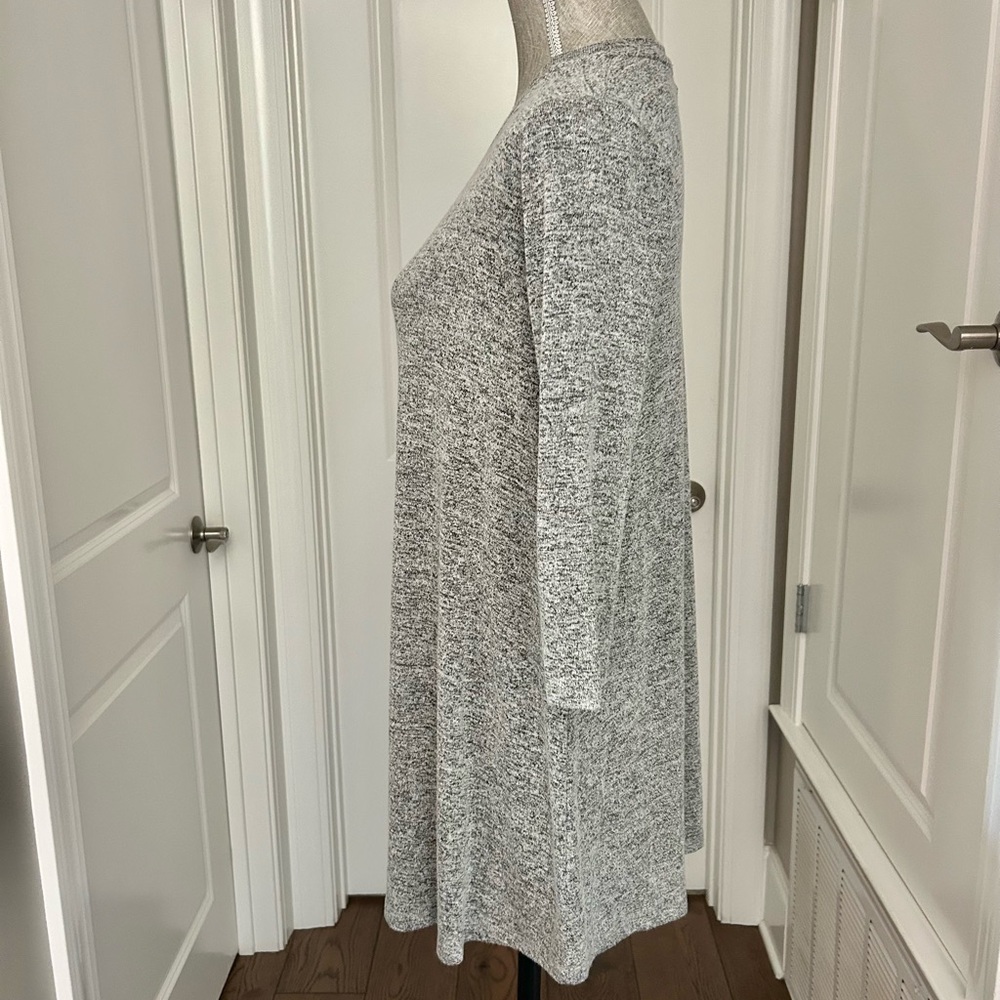 FOREVER21 Fit & Flare Women's Mini Swing Dress
Gray 3/4 Sleeves Dress Size M - Picture 4 of 9